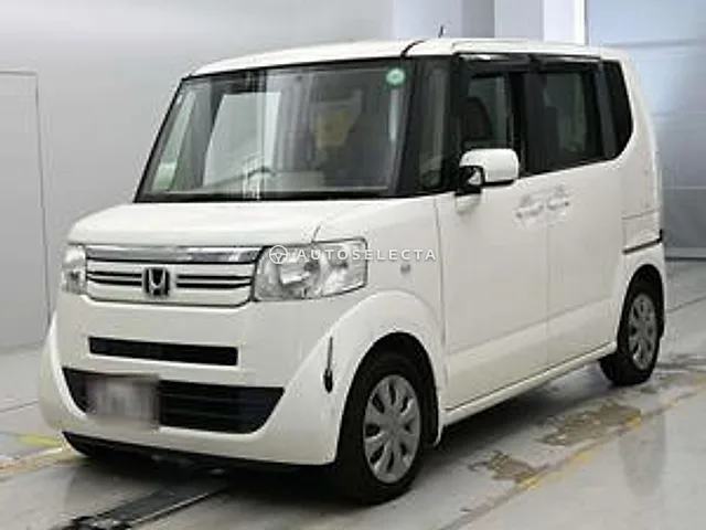 Honda N-BOX+ 2015, auction grade 4