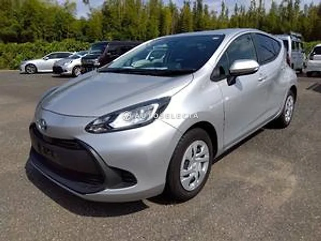 Toyota Aqua 2024, auction grade 4