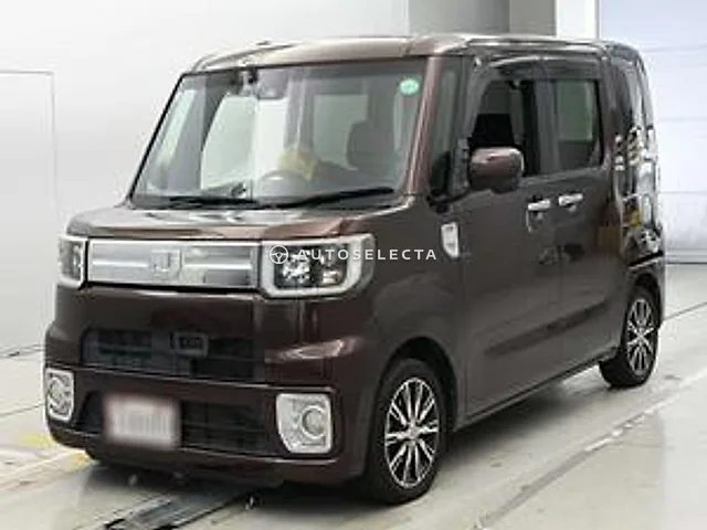 Daihatsu Wake 2017, auction grade 3.5