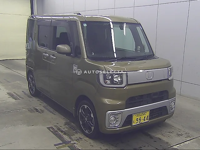Daihatsu Wake 2016, auction grade 4