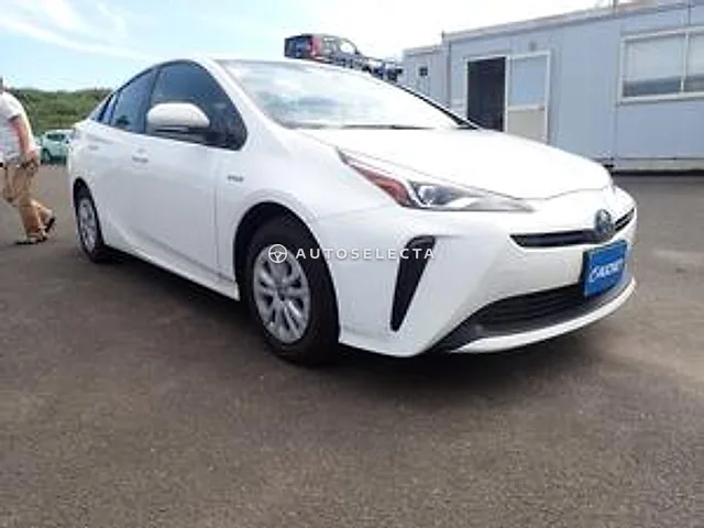 Toyota Prius 2019, auction grade 3