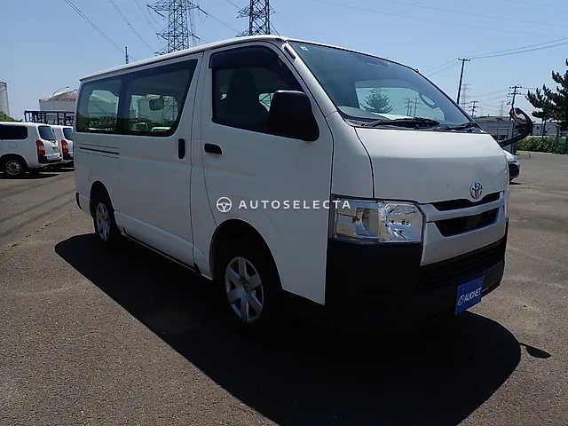 Toyota Hiace Van 2021, auction grade 3