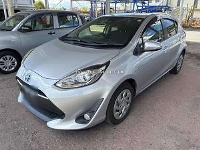 Toyota Aqua 2017, auction grade RA
