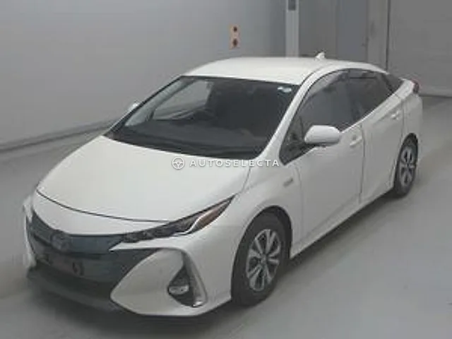 Toyota Prius PHV 2017, auction grade 4.5
