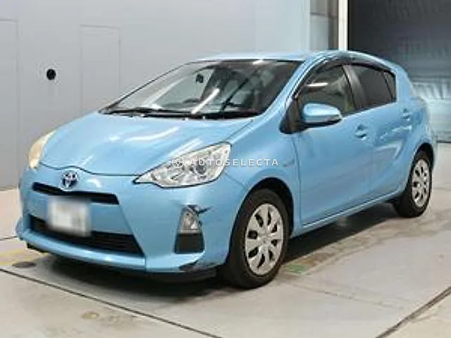 Toyota Aqua 2014, auction grade 3.5