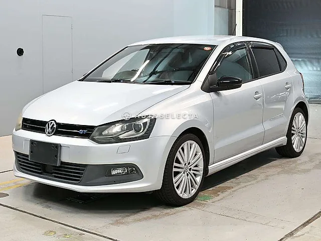 Volkswagen Polo 2015, auction grade 4