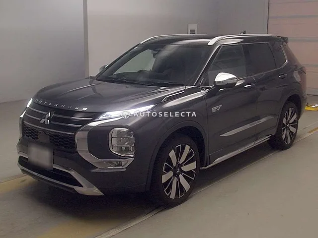 Mitsubishi Outlander PHEV 2024, auction grade 4.5