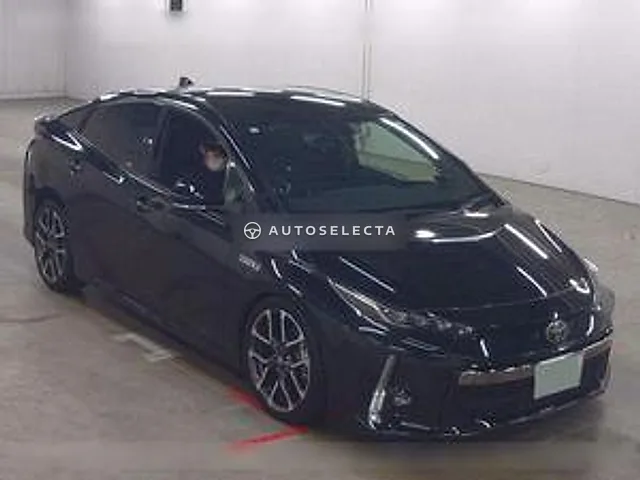 Toyota Prius PHV GR Sport 2019, auction grade 4.5