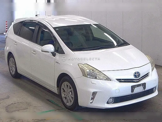 Toyota Prius Alpha 2013, auction grade R