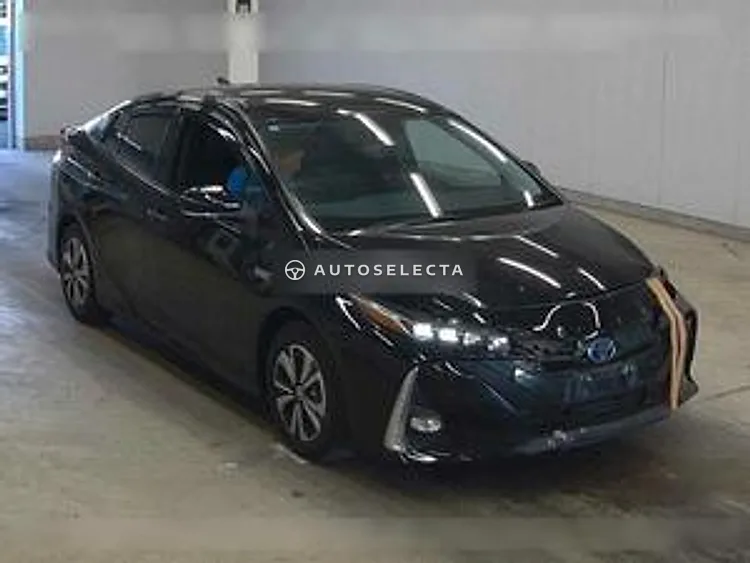 Toyota Prius PHV 2018, photo 1 of 1