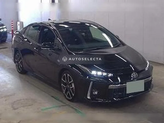Toyota Prius PHV GR Sport 2022, auction grade 3.5