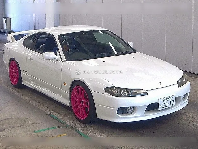 Nissan Silvia 2000, auction grade 3.5