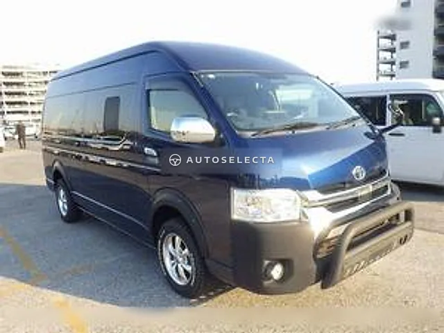 Toyota Hiace Van 2018, auction grade 4