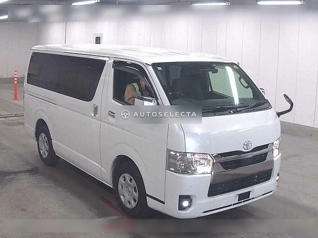 Toyota Hiace Van 2022, auction grade 4