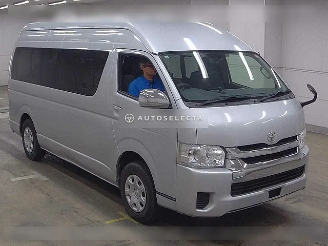 Toyota Hiace Wagon 2016, auction grade 3
