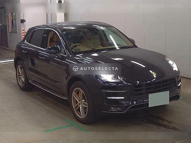 Porsche Macan 2016, auction grade 4.5