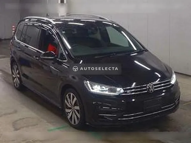 Volkswagen Golf Touran 2021, auction grade 4.5