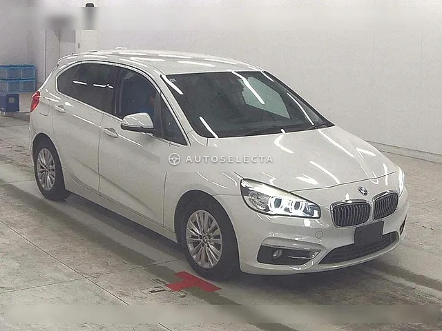 BMW 2 Series 2015, auction grade 4
