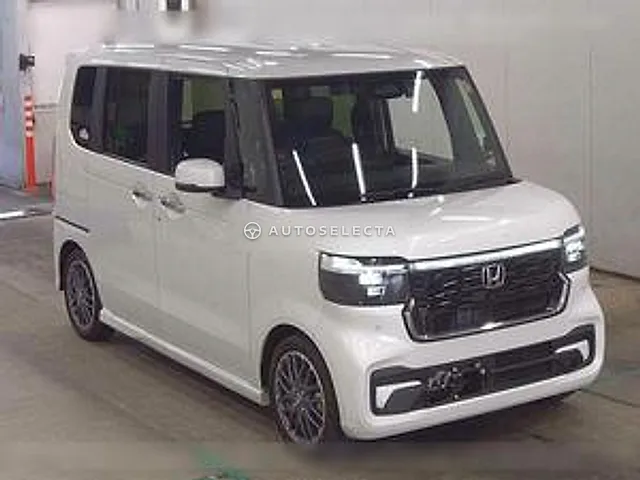 Honda N-BOX Custom 2023, auction grade 4.5
