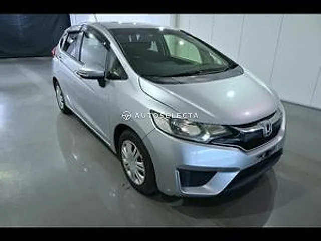 Honda Fit 2015, auction grade R