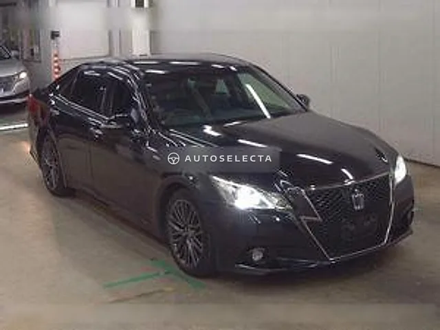 Toyota Crown Hybrid 2015, auction grade R
