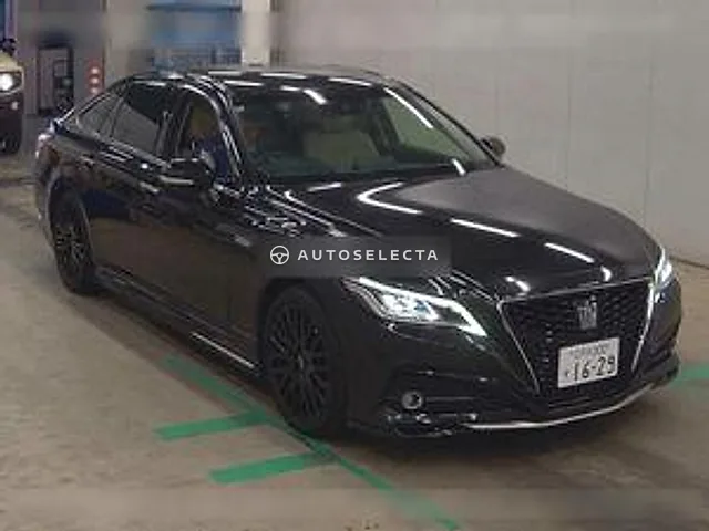 Toyota Crown Hybrid 2018, auction grade 4.5