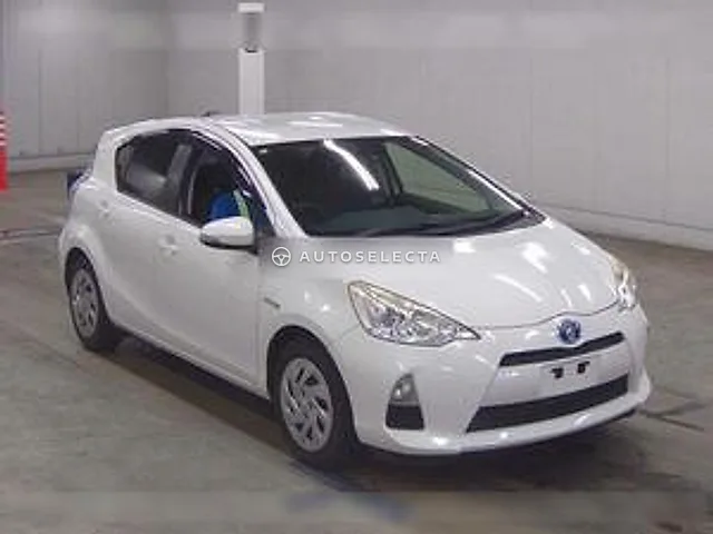 Toyota Aqua 2014, auction grade 3