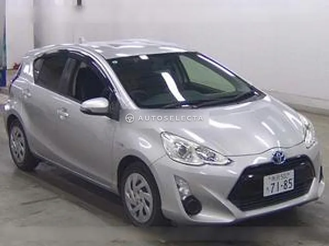 Toyota Aqua 2016, auction grade 3.5