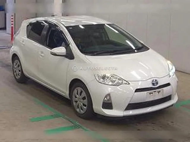 Toyota Aqua 2014, auction grade 4