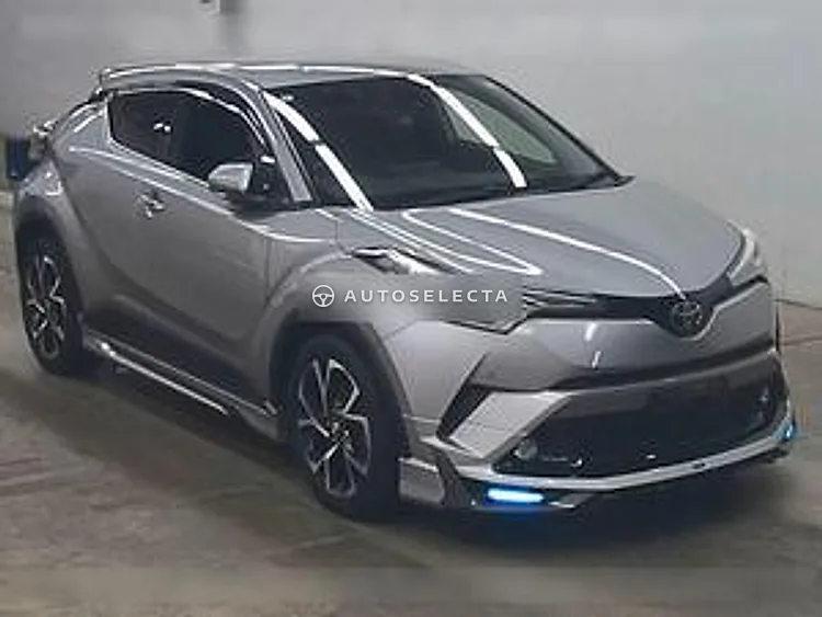 Toyota C-HR 2018, photo 1 of 1