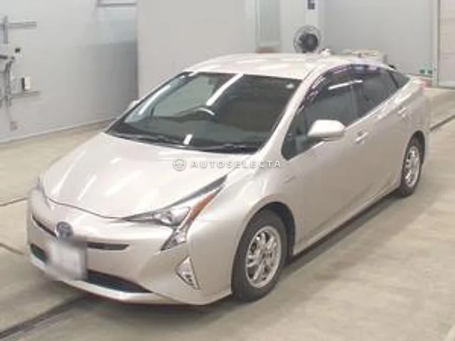 Toyota Prius 2015, auction grade 3