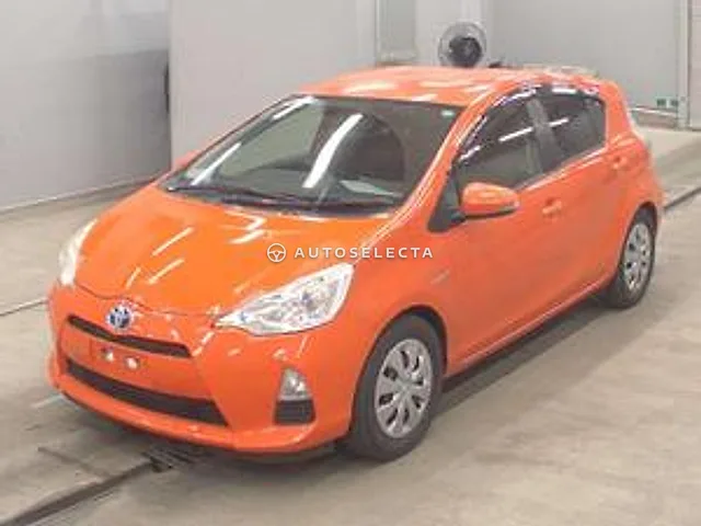 Toyota Aqua 2013, auction grade R
