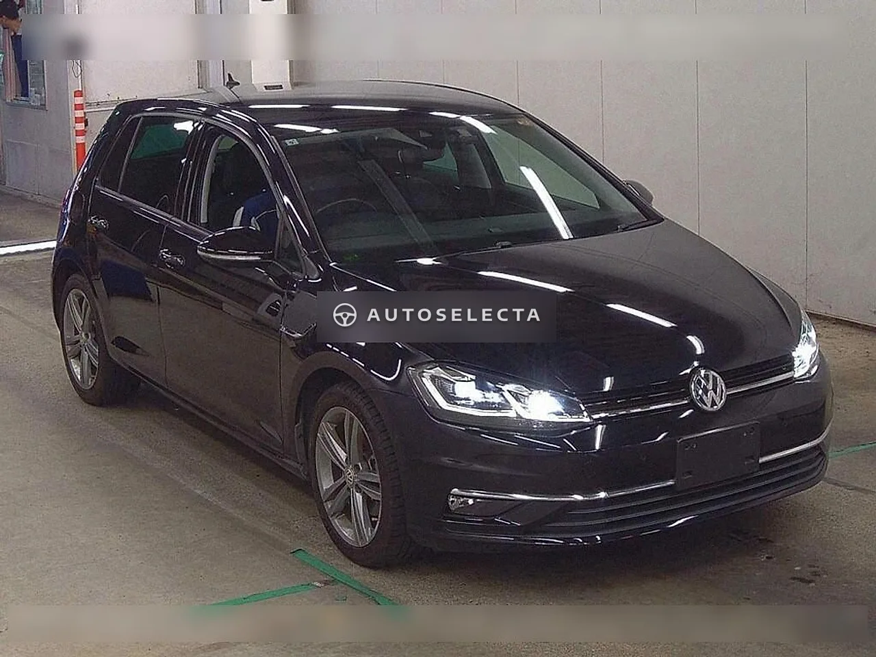 Volkswagen Golf 2019, photo 1 of 6