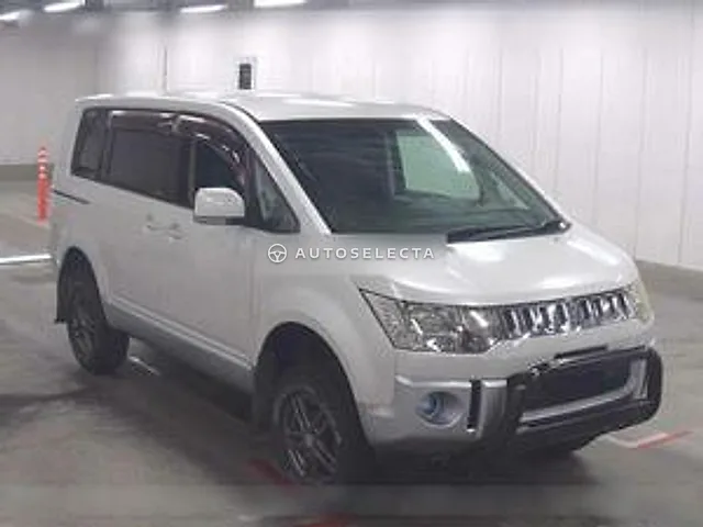 Mitsubishi Delica D:5 2008, auction grade 4