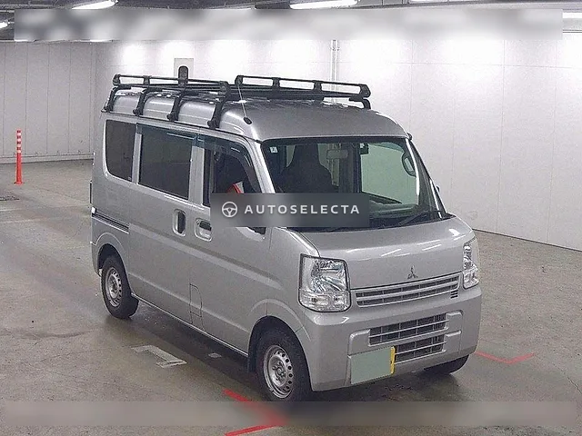 Mitsubishi Minicab Van 2019, auction grade 3.5