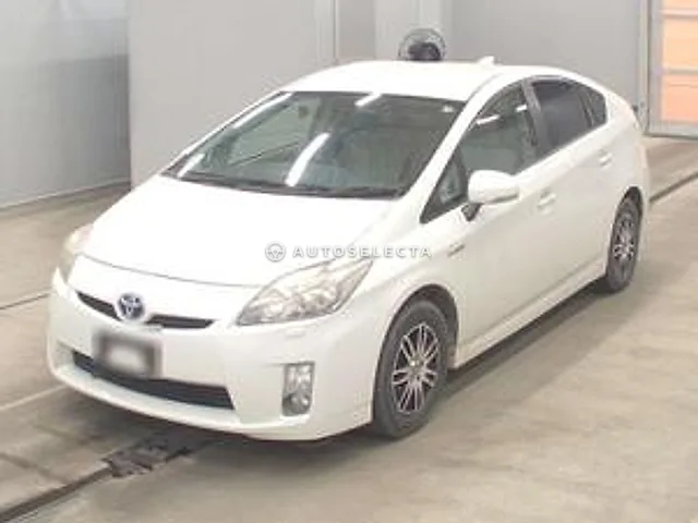 Toyota Prius 2011, auction grade 4
