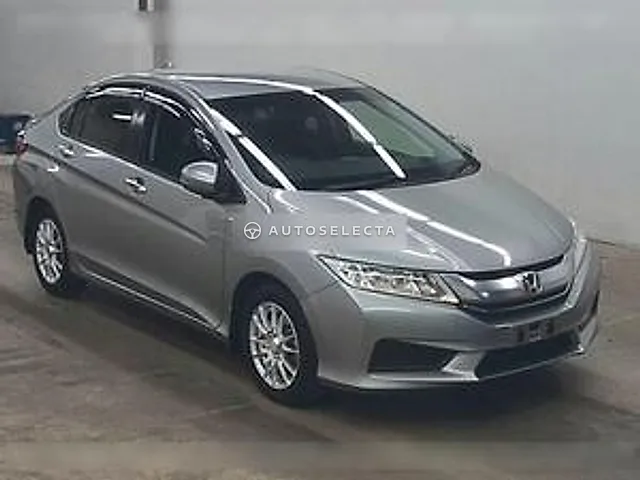 Honda Grace 2015, auction grade 3.5