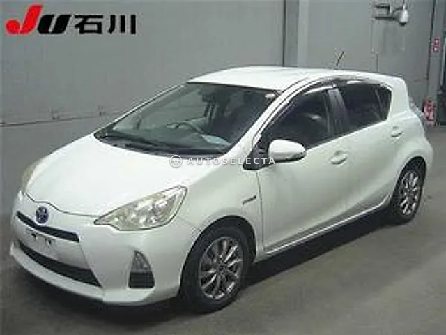 Toyota Aqua 2012, auction grade 3.5