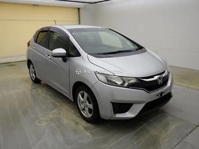Honda Fit 2016, auction grade 2