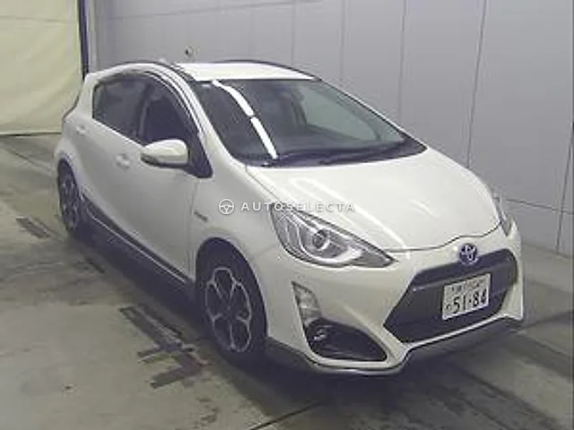 Toyota Aqua 2017, auction grade R