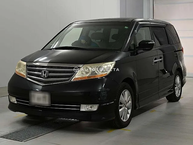 Honda Elysion Prestige 2007, auction grade 3.5