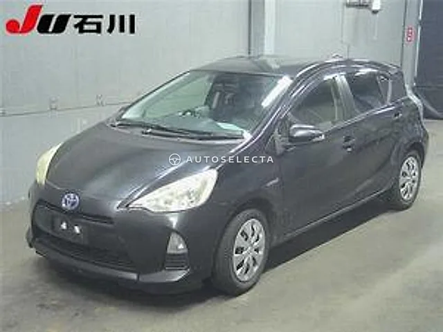 Toyota Aqua 2012, auction grade 3.5