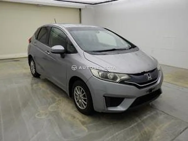 Honda Fit 2013, auction grade 3