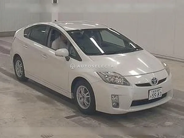 Toyota Prius 2011, auction grade 4
