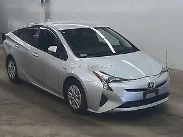 Toyota Prius 2016, auction grade 3.5