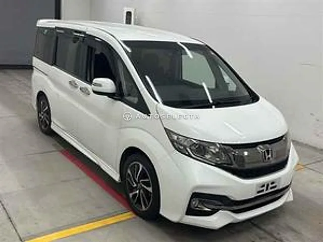 Honda Stepwgn Spada 2017, auction grade 4