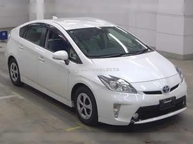 Toyota Prius 2013, auction grade 4