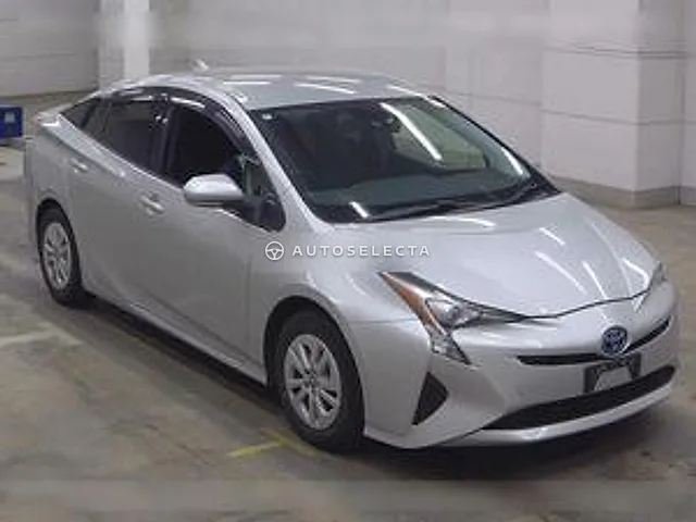 Toyota Prius 2018, auction grade 3.5