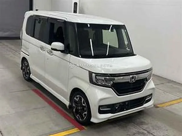 Honda N-BOX Custom 2019, auction grade 4.5
