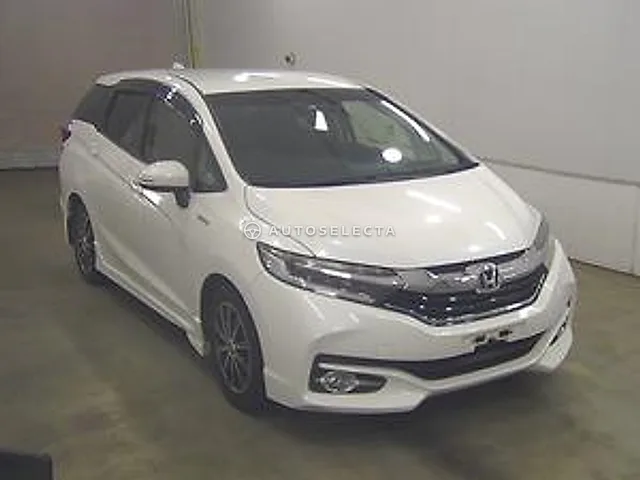Honda Shuttle 2016, auction grade 3